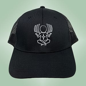 CHARLY LOWNOISE – Black snapback trucker cap – Logo embroidered in white
