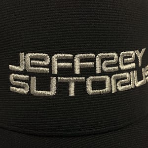 JEFFREY SUTORIUS – Snapback Trucker CAP – embroidered with logo in Metallic Silver