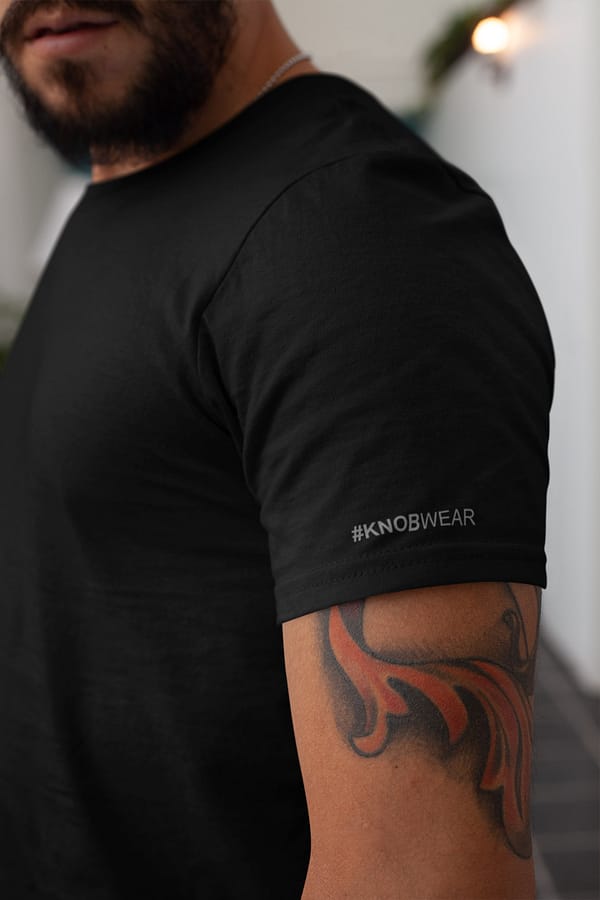 knobwear-sleeve-silver