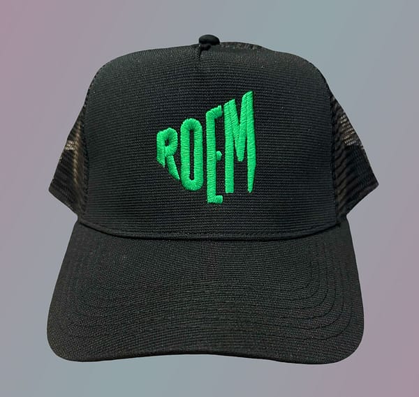 ROEM CAP zwart met groene borduring