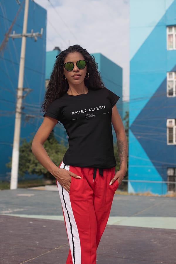 stichting niet alleen t-shirt